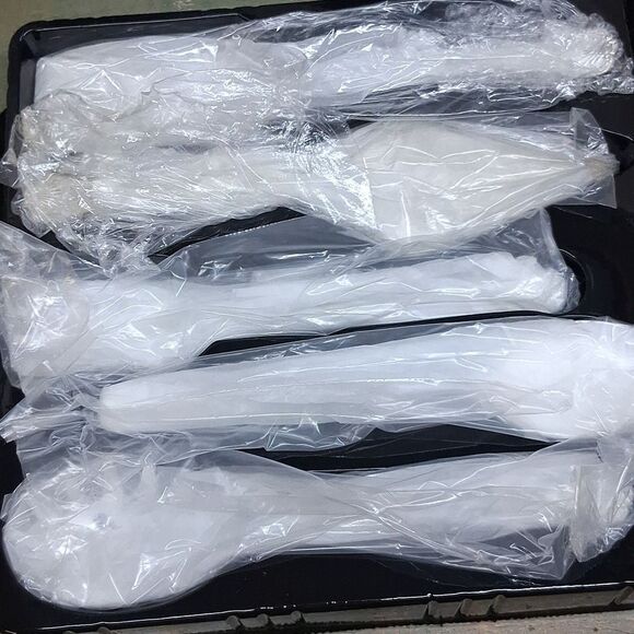 Elegant International Silver Cutlery Set - Picture 3 of 5